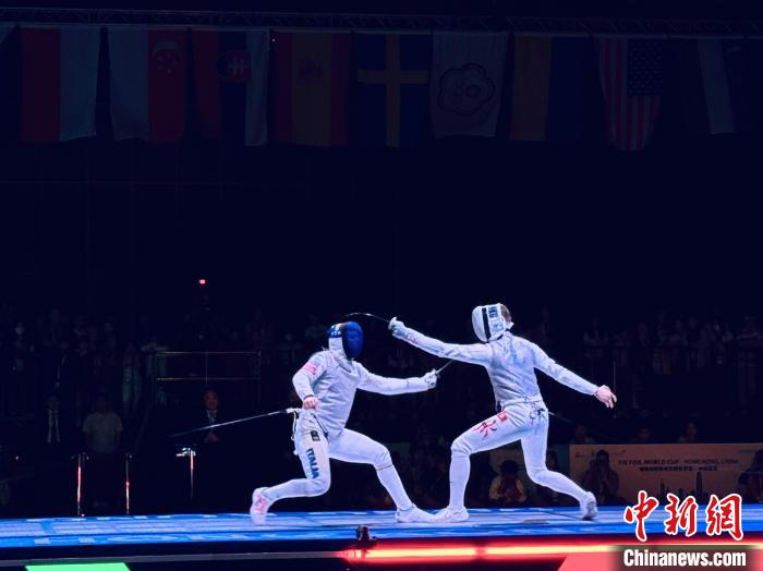 中国香港男子队主场夺花剑世界杯首面团体赛金牌