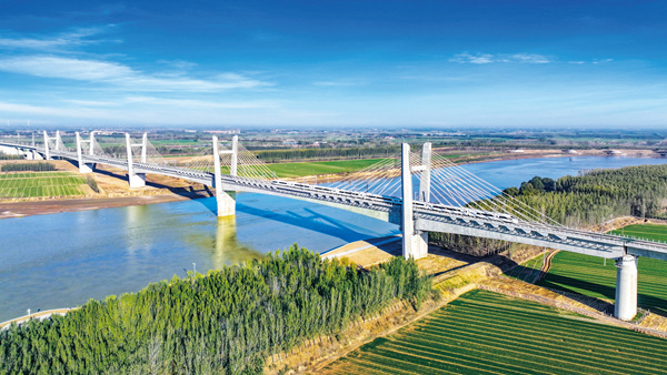 最快1小时43分可达！济南至郑州高速铁路12月8日全线贯通运营